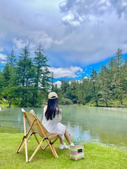 川西秘境月亮湖