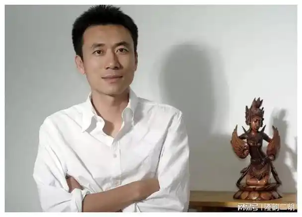 上海主持人杨蕾:与土豆网总裁闪婚闪离,搭档房海燕离开压力大