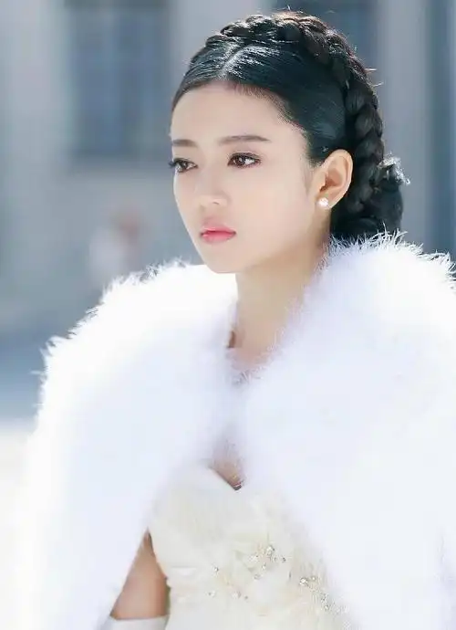 《城池营垒》的女二姜珮瑶好好看啊.另安利下几个糊咖妹纸(.