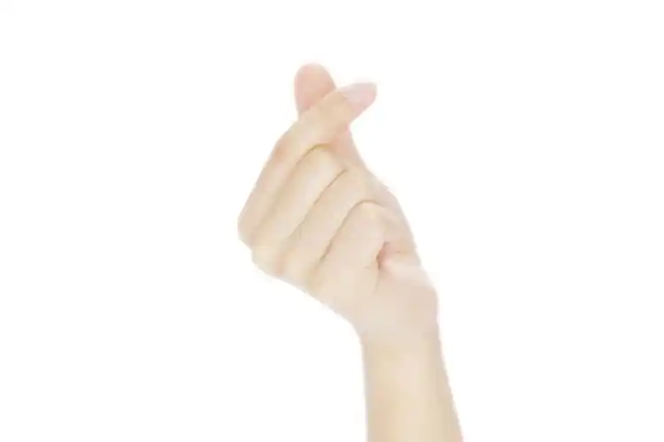 白底手势人物手势笔芯比心爱心