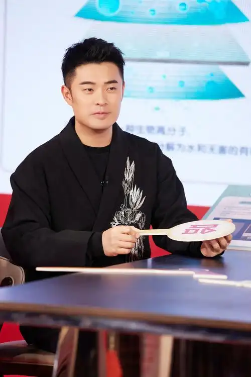 陈赫个人资料简介(陈赫:二婚娶大1岁张子萱,婚后连生二胎,如今一家四