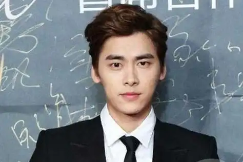 万梓良和周润发谁霸气(能和大背头周润发一较高下)(3)