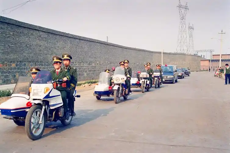 记忆中的三轮摩托警车