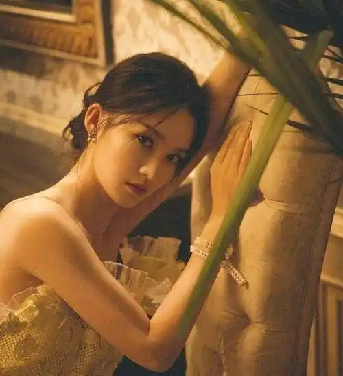 发了一篇长文并配自拍照,随后金晨还大胆点赞_李一桐_李沁_自然