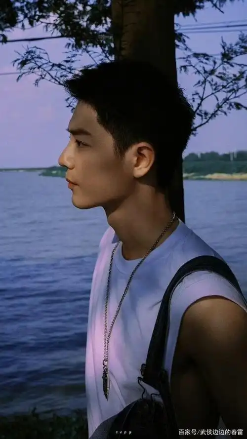 丢一枚钱币,许你个月儿圆