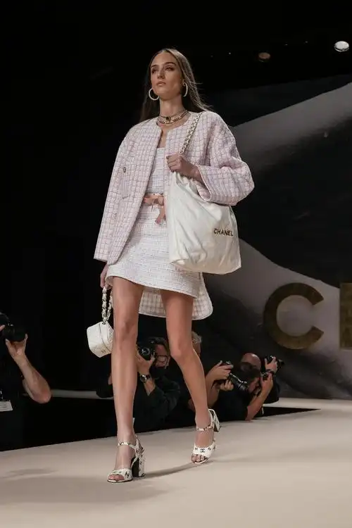 巴黎时装周香奈儿品牌时装秀