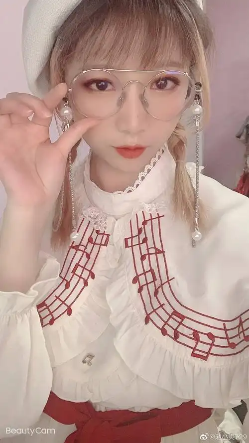 被段艺璇美到了可以开个女配音演员的混合安利楼吗