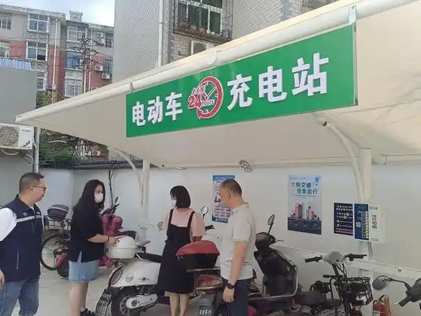 蔡甸街老旧小区电动车集中充电站投入使用