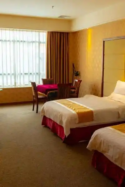 四会缤纷鲜果附近酒店