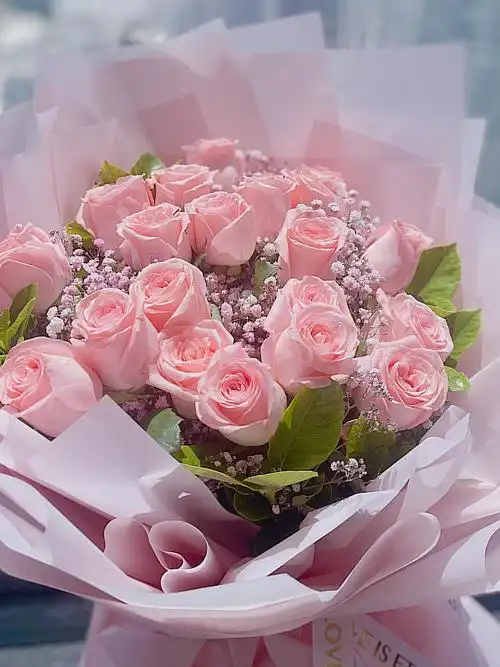 520收到的一束匿名者送的花不知道是什么玫瑰