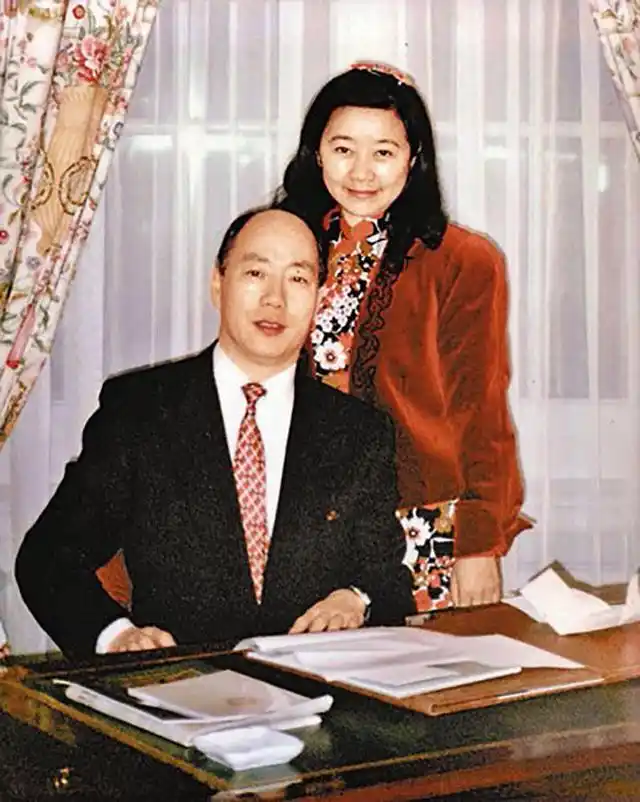 中国第一女首富,丈夫被绑架30年至今没找到,830亿遗产全部捐了