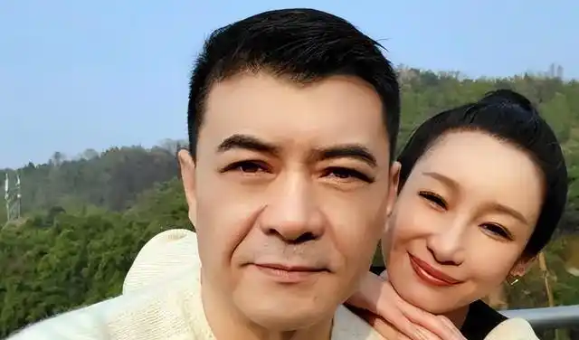 王新军:成名后抛妻弃子,将秦海璐宠成宝,前妻红了,他糊了|唐静|演员