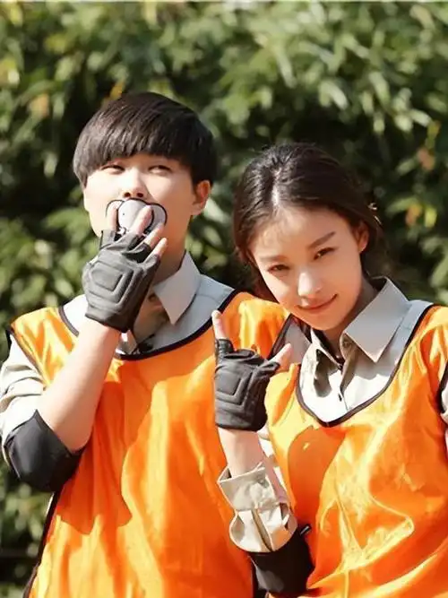 风情万种的倪妮,或许该为同性"擦边球"跌下神坛了