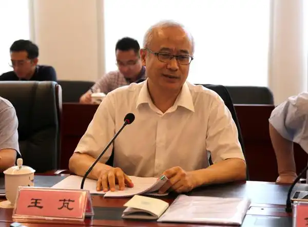 市政协党组成员王芃指出,无障碍建设能有效地提升城市竞争力