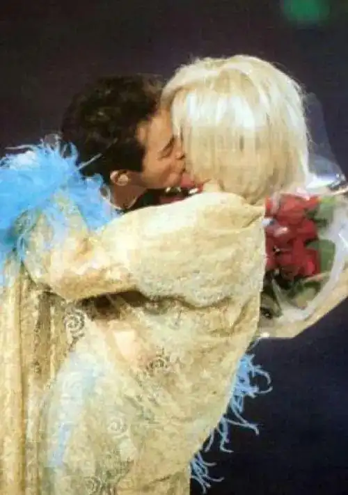 张国荣和梅艳芳超越爱情的情谊他们是谈情不说爱的知己