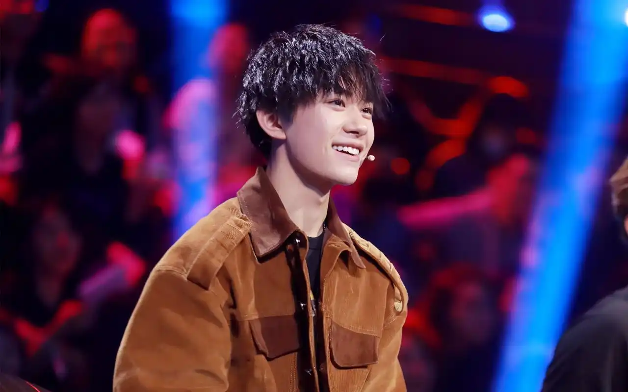 易烊千玺这就是街舞图片高清桌面电脑壁纸