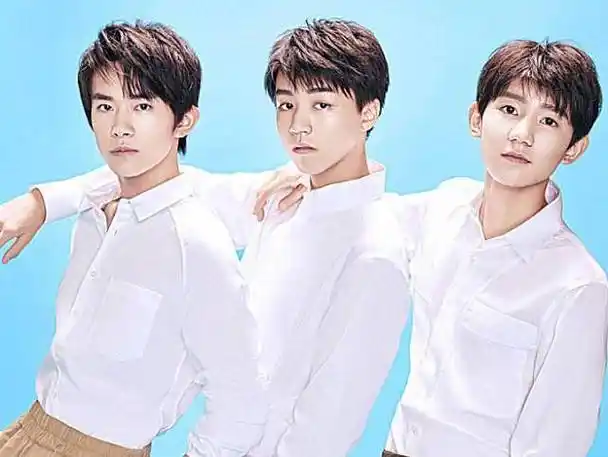 "tfboys"现代装vs古装,王俊凯成熟,千玺可爱,看到王源:厉害了-第1张
