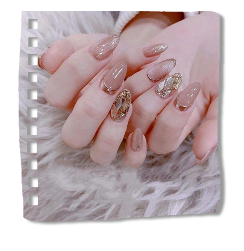 50款新年美甲时髦显手白拿图去做