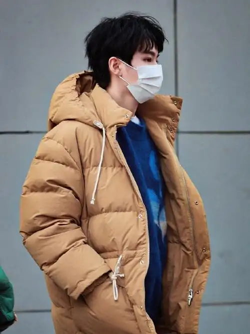 王俊凯最新最新图片来咯