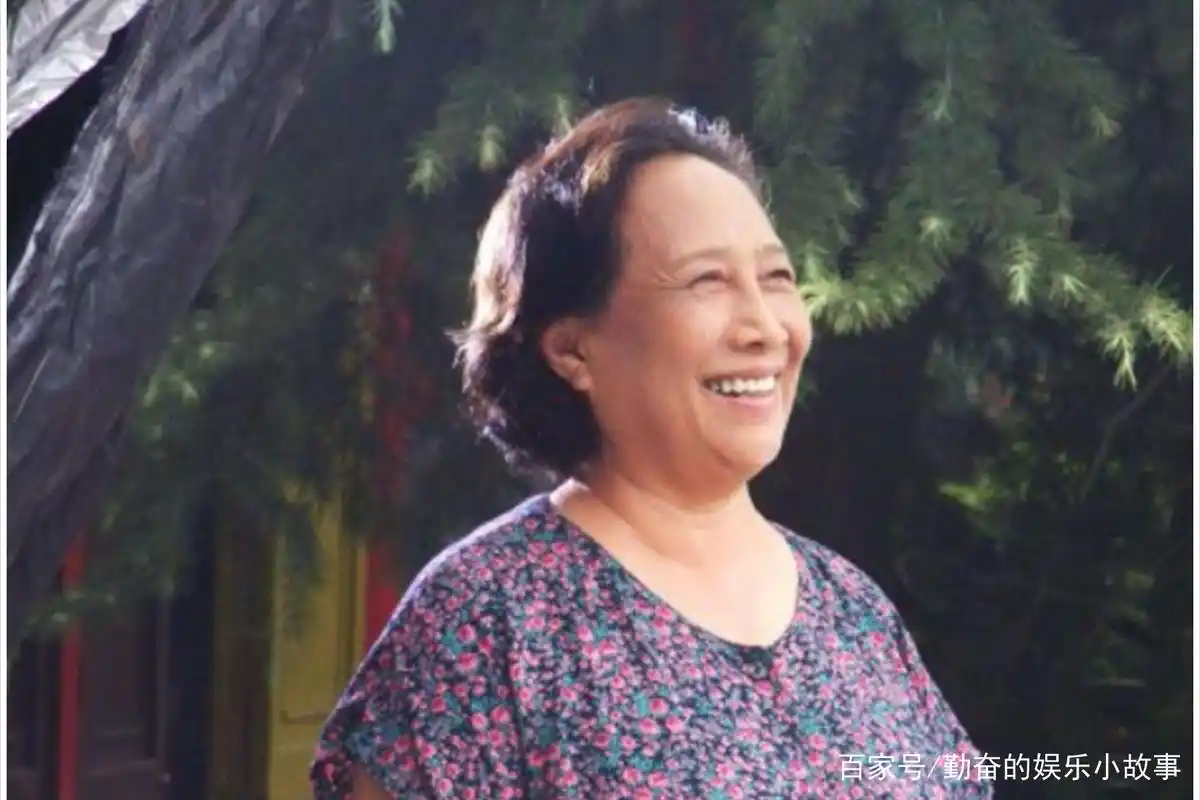 孙桂田:2段婚姻2次净身出户,儿女争夺亿万房产,79岁仅剩小女儿