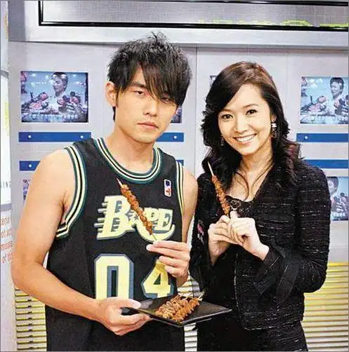 周杰伦写给昆凌的歌曲有几首(为什么周杰伦为了昆凌封麦了五年)-福洋