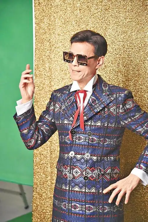 郑少秋为演唱会瘦身活力帅气海报被指像郭富城