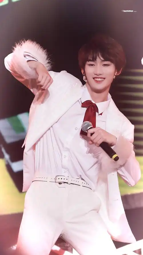 台风少年团丁程鑫