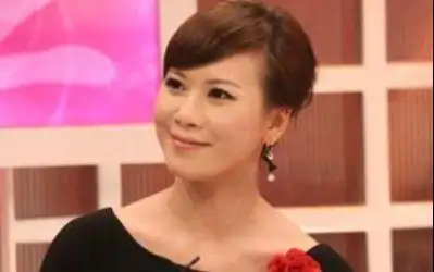 有知情人士曝出东方卫视主持人房海燕的最新情况如今她在干啥