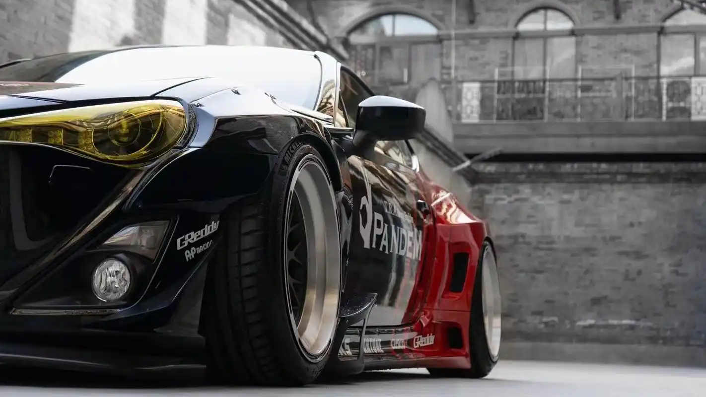 阿呆车服·漆面改色膜——丰田86经典红与黑拼接_搜狐汽车_搜狐网