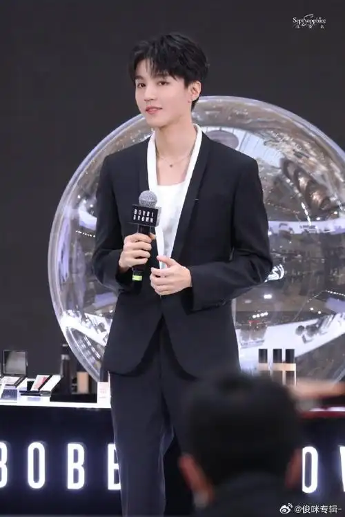 代言佳果源椰子水##王俊凯味全乳品代言人##王俊凯金尘茶品牌代言人