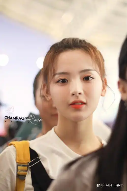 有没有杨超越正脸照?感觉她这张脸真的完美了.