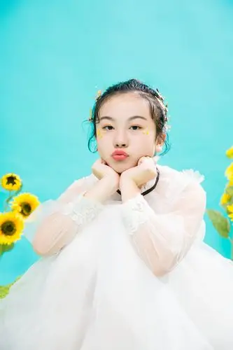 可爱的小姑娘,我12岁了!