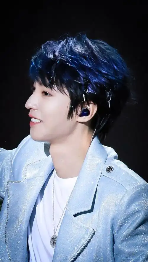 王俊凯陪你过七夕##王俊凯新歌回望