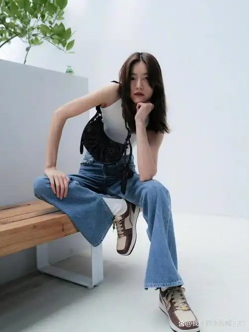 点击上方关注我,获取更多你感兴趣的时尚穿搭资讯.