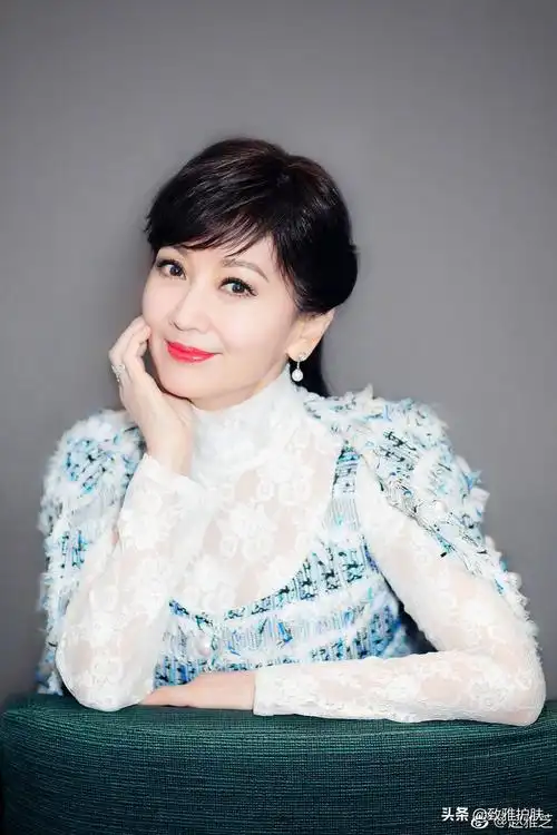 赵雅芝不老女神的秘密!日常穿搭里都是小心思
