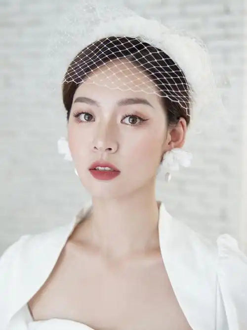 时尚新娘造型轻欧美风格新娘网纱造型