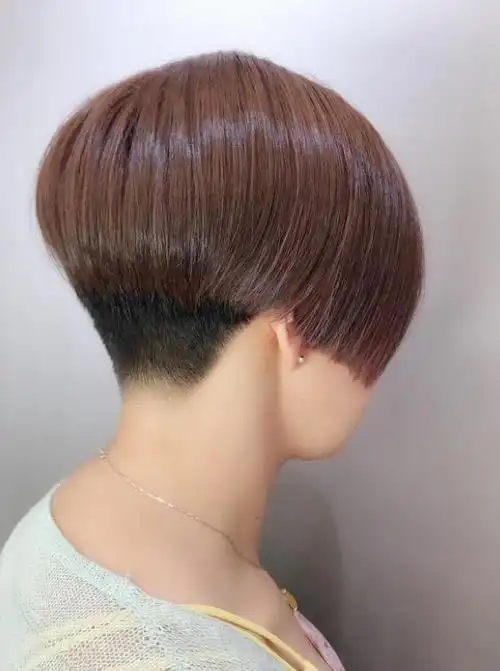 时尚女短发盖盖头