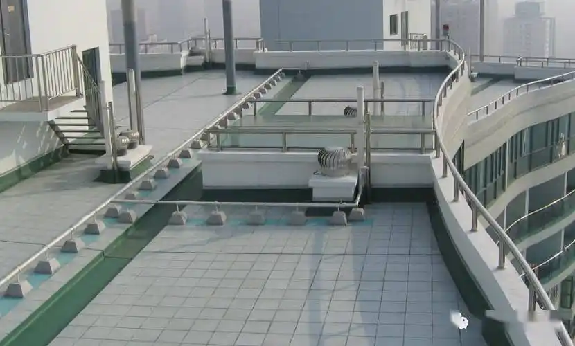 屋顶避雷带的施工规范_mm_焊接_建筑物