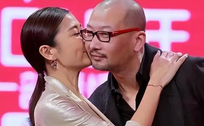 撬闺蜜男友装管虎贤妻隐忍二十年才撕下伪装谁说梁静错了