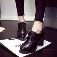 适合卖潮鞋的头像最新款点击鼠标右键下载