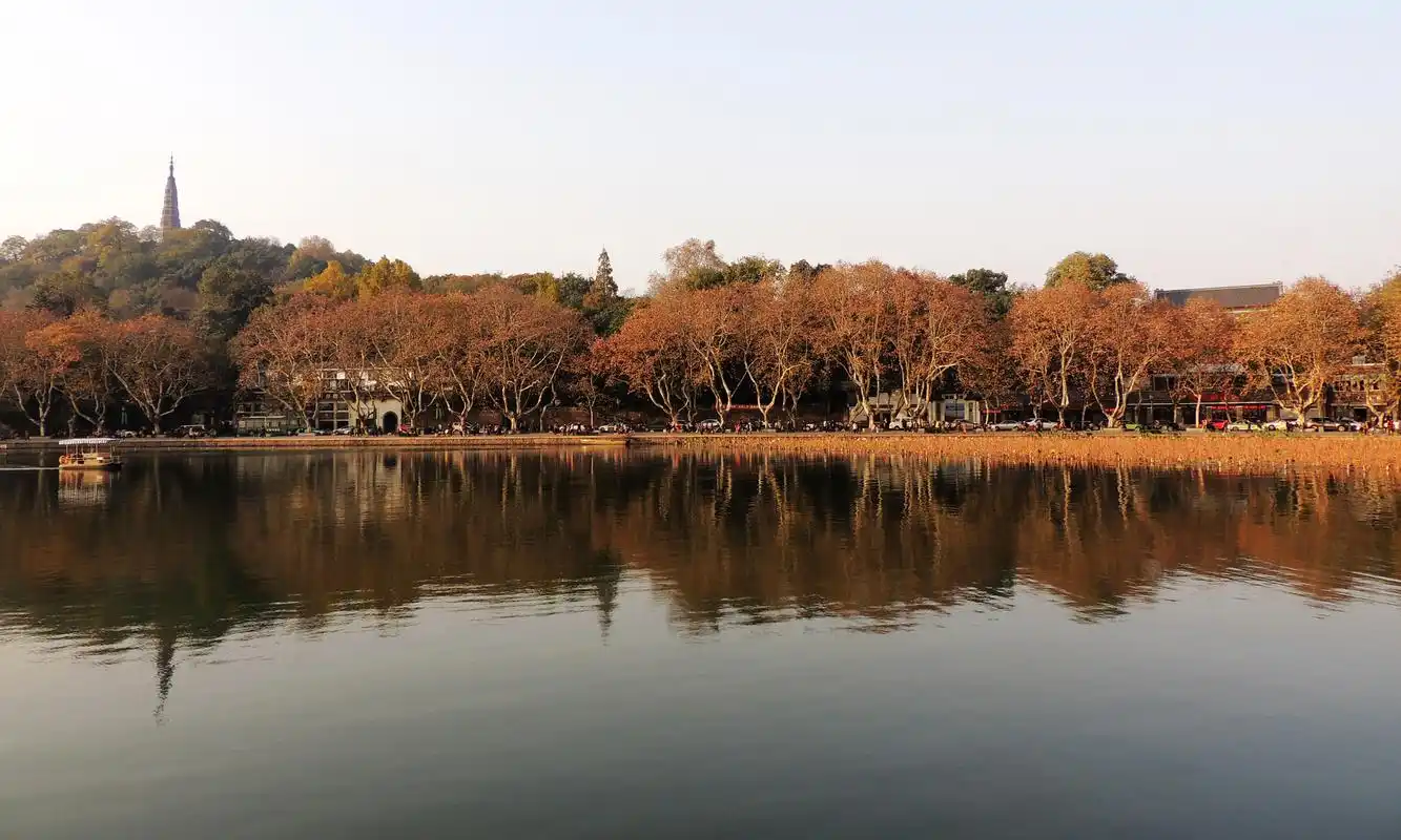 来杭州么?给你说下西湖十景最美的季节,串一下十景的线路吧