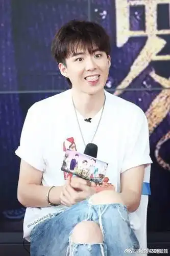 摩登兄弟[超话]##摩登兄弟817音乐会# . 来自md_4528慈儿 - 微博