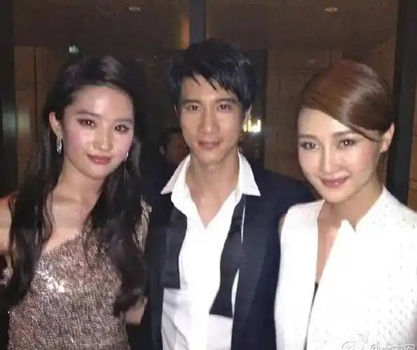 恋爱通告,王力宏的爱情自传,力宏原来喜欢刘亦菲才找她来拍戏