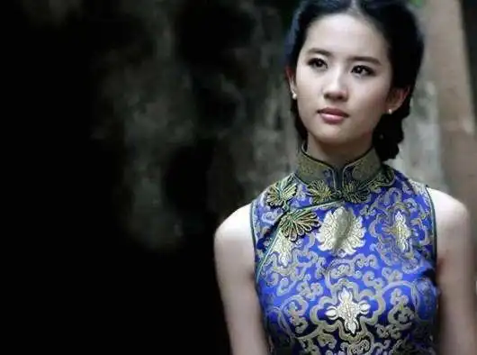 民国剧中的绝美旗袍造型#民国剧刘亦菲《金粉世家》的旗袍造型真的太