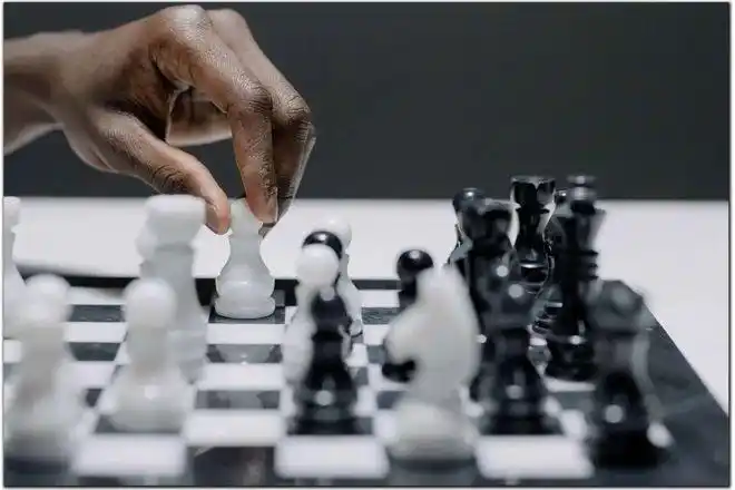 被打败对手困住的企业家忽略了商业本质