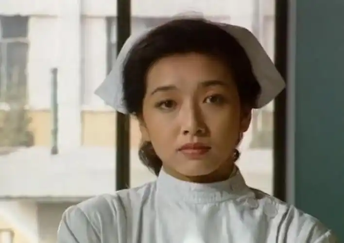 《过把瘾》播出27年了,以现在的眼光来看,5位女主演谁最好看?