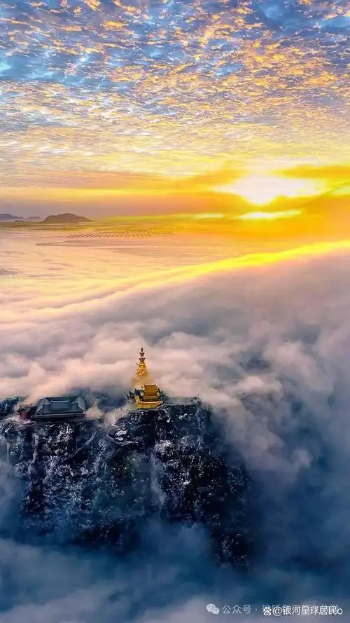 在中国,名山大川如同星罗棋布,每一处都有其独特的韵律和生命力