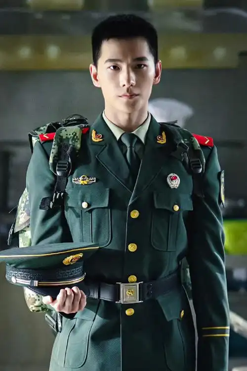 杨洋360行的制服都非常需要你#杨洋我的人间烟火消防员造型