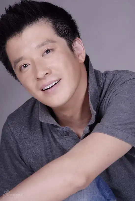 资料图片:演员张衣精美写真(3)