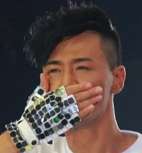 林峰那张图片适合当qq头像?